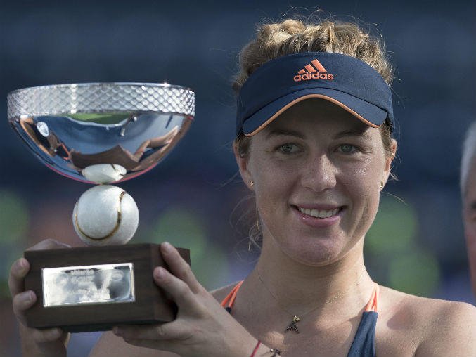Анастасия Павлюченкова выиграла турнир в Монтеррее, победив в финале первую ракетку мира Кербер